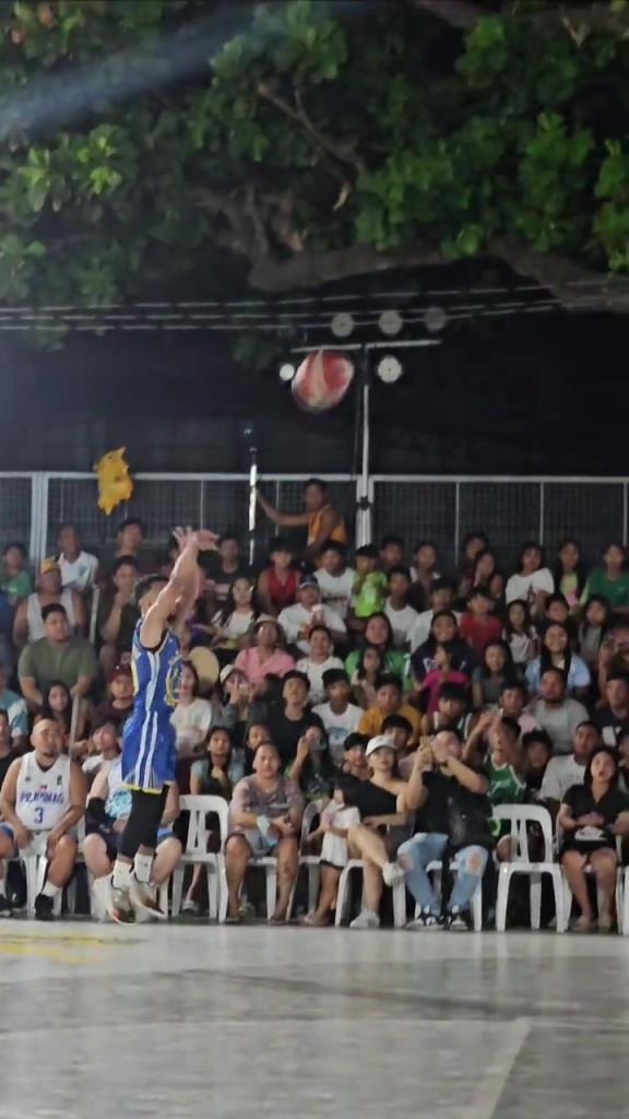 菲律賓野球場(chǎng)驚現(xiàn)詹庫連線 這兩下庫里還真來不了