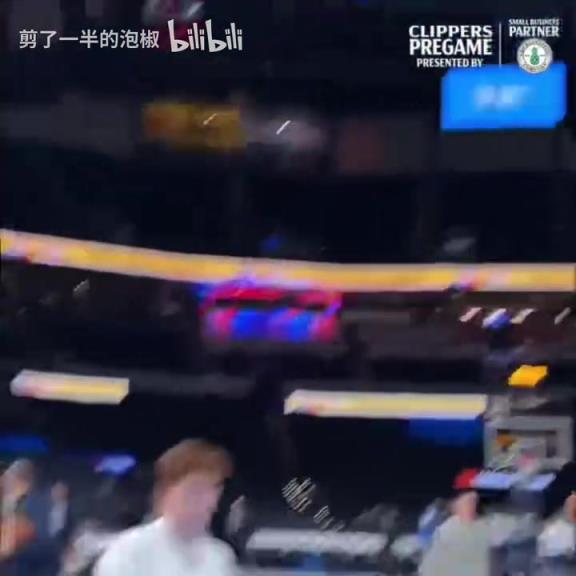 寶藏球員！你覺得小瓊斯能延續(xù)去年季后賽的亮眼表現(xiàn)嗎？